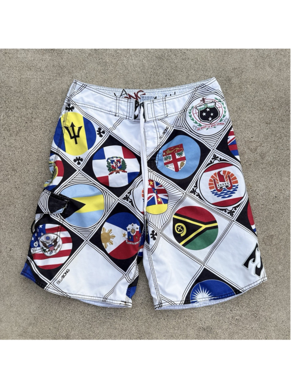 Billabong Men's Vintage Y2K Board Shorts Island Nations Surf Shorts Size 32